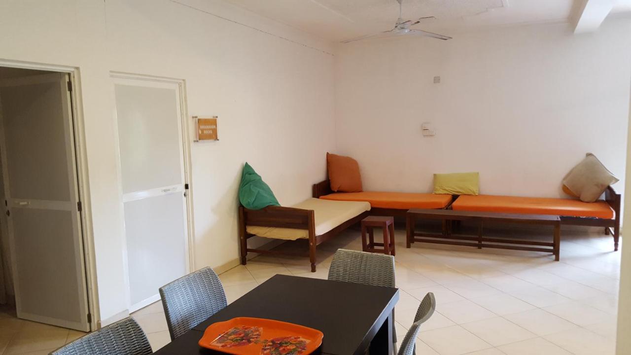 The Backpack Hub At Weligama Hostel Luaran gambar